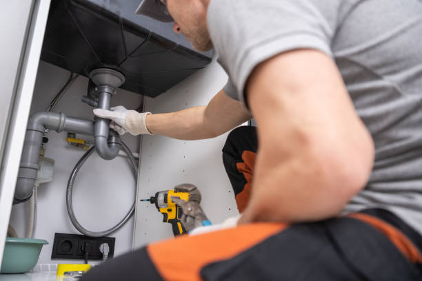 Best Shower Repair Services  in Bigfoot, TX
